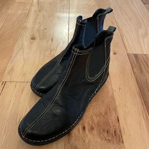 Clark's Leather Ankle boots 9m